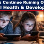 子どもたちへのスクリーン実験は失敗に終わった。ダメージを回復するにはもう手遅れなのか? - The Expose 子どもたちへのスクリーン実験は失敗に終わり、ダメージを回復するにはもう手遅れなのか?