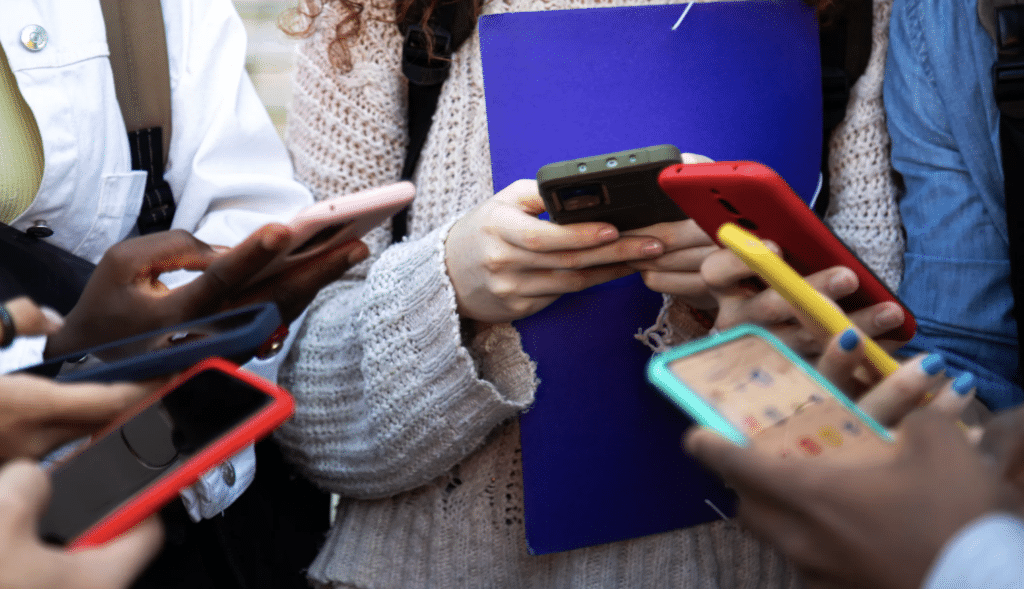 Labour Ignore 74% of Public Demanding Under-16 Social Media Ban: This is Becoming a Habit